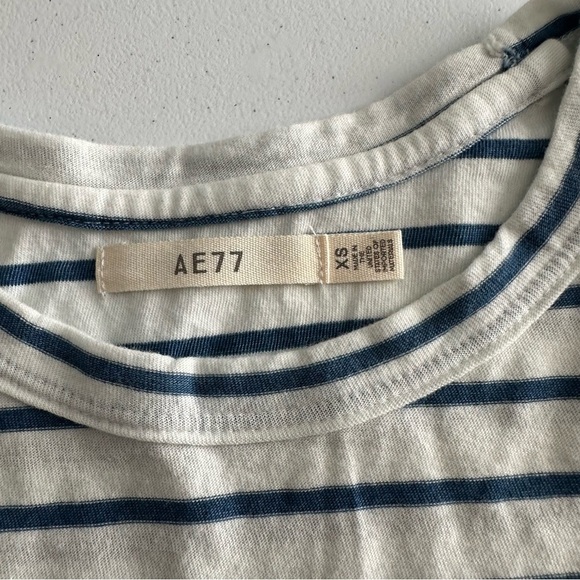 AE77 American Eagle Premium Boxy Cropped Crewneck T-Shirt in Navy/White Size XS - Picture 2 of 4